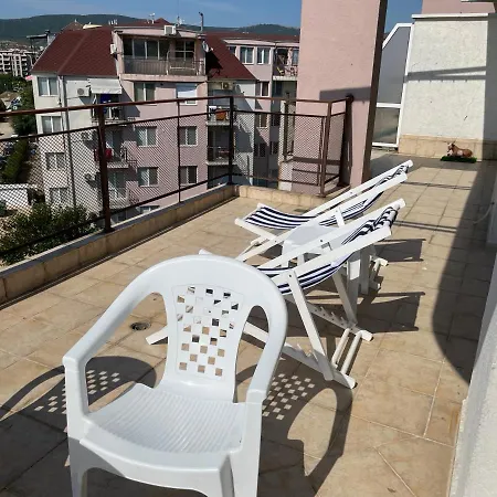 Appartement 1-bedroom On The 6th Floor With Large Balcony *
