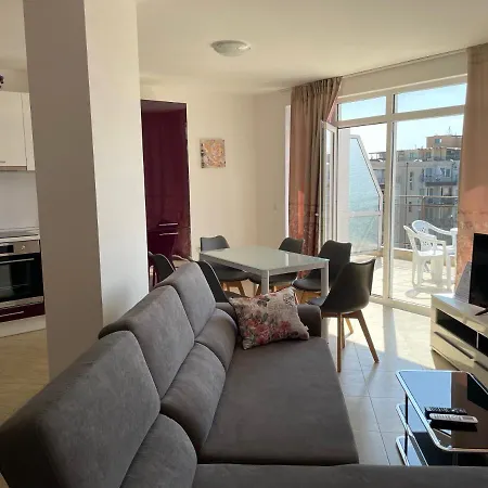 1-bedroom On The 6th Floor With Large Balcony