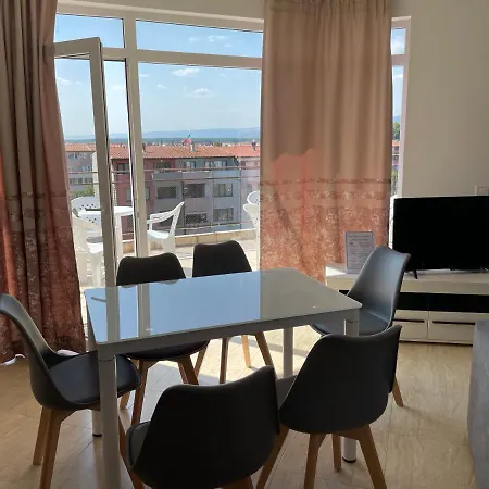 1-bedroom On The 6th Floor With Large Balcony Sunny Beach