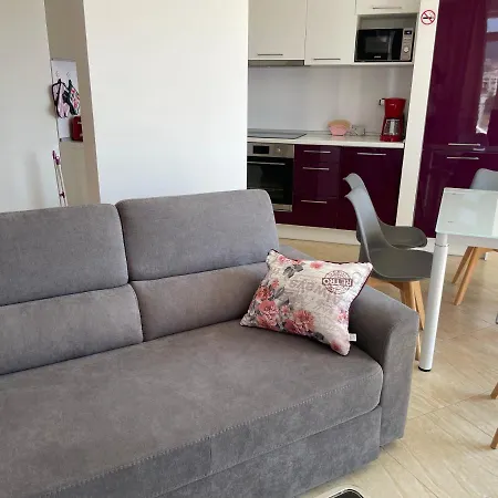 Appartement 1-bedroom On The 6th Floor With Large Balcony